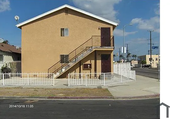 6049 S Normandie Ave — Photo 1