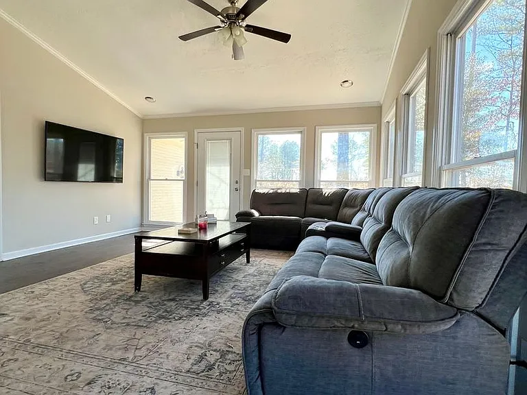2020 Penrose Dr — Photo 24