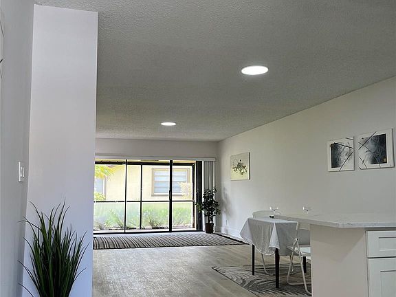 4th image of 719 Banks Road #719