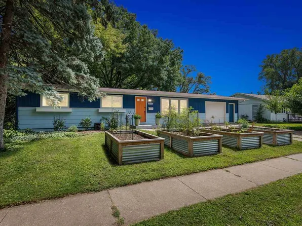 310 Shrader Rd, Iowa City, IA 52245