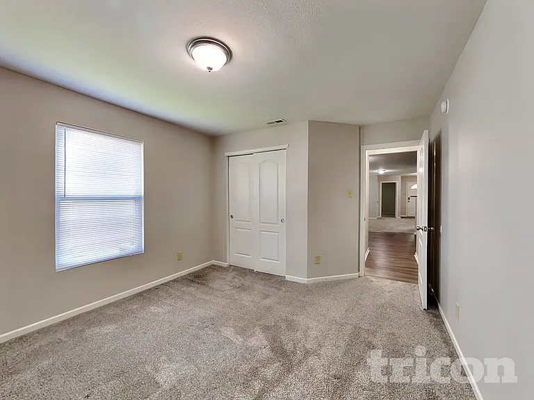 2336 Blackthorn Dr — Photo 11