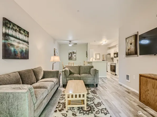 801 Rainier Avenue N #G339, Renton, WA 98057