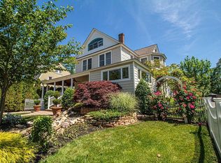 57 Maple Ave, Bay Shore, NY 11706