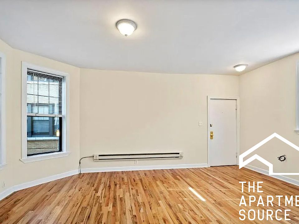 2nd image of 723 W Barry Ave #B3