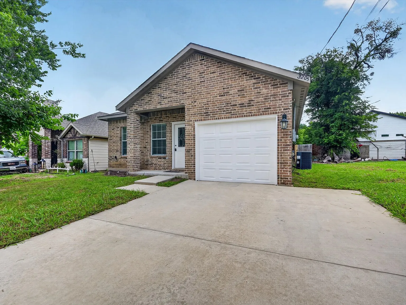 3 bed, 1258 sqft, $1,550 — Photo 3