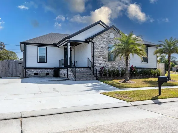 2013 Congressman Hebert Dr, Chalmette, LA 70043