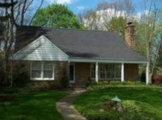 1040 Church St, Abington, PA 19001