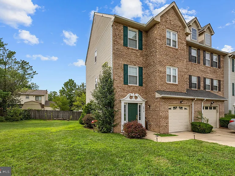 8819 Hardesty Dr — Photo 28