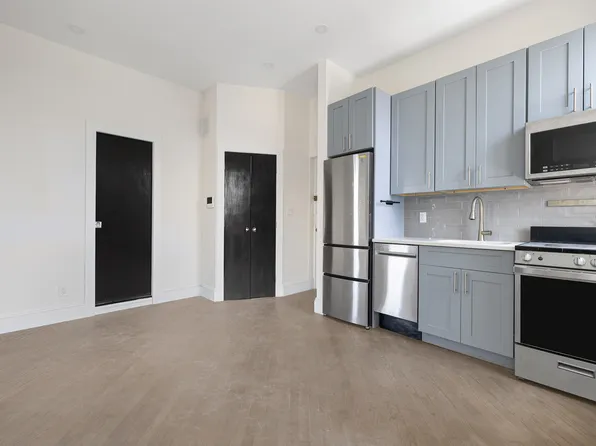 58 Saint Mark's Place image 2 of 10