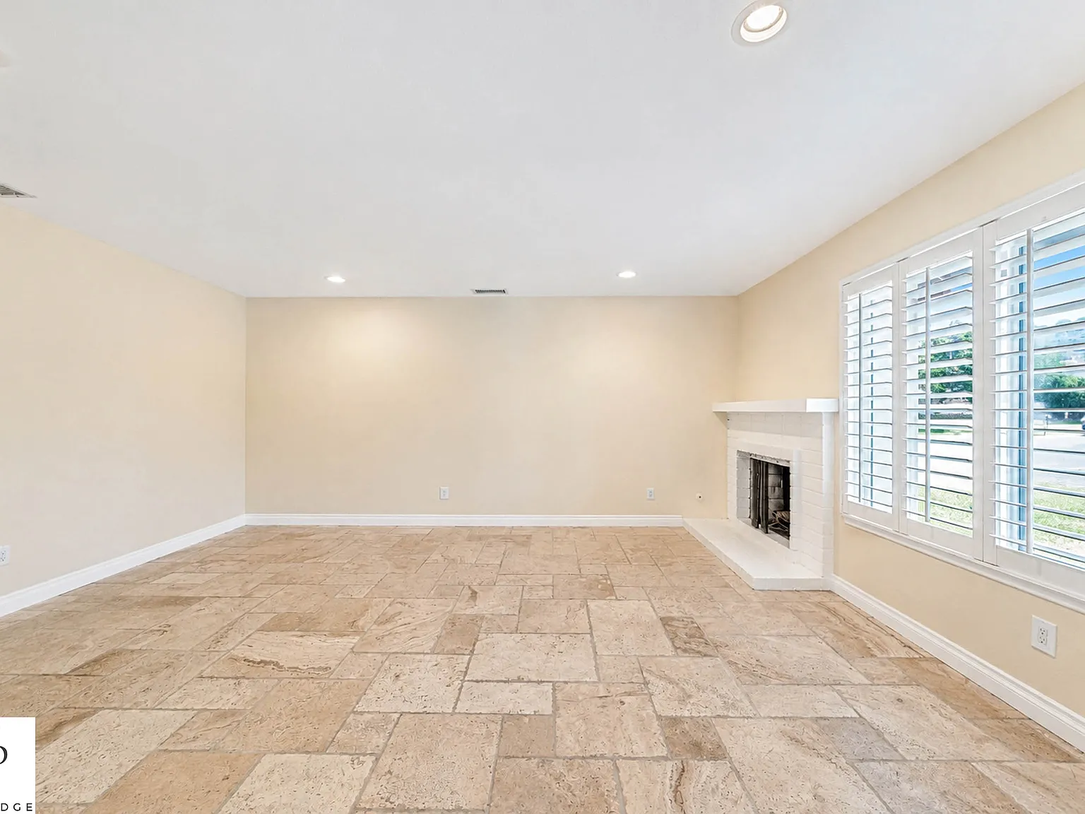 3 bed, 1588 sqft, $3,900 — Photo 1