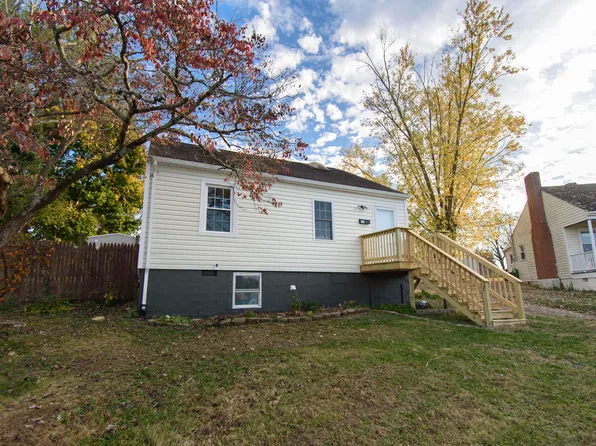 17 Lee Hy Ct, Christiansburg, VA 24073