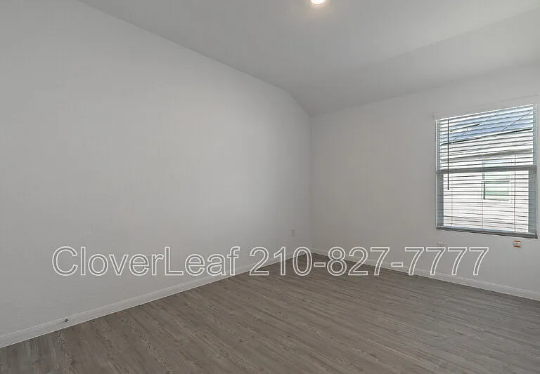 706 Red Field Way — Photo 27