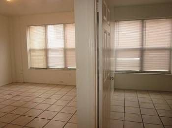 4th image of 1334 Washington Ave APT 206