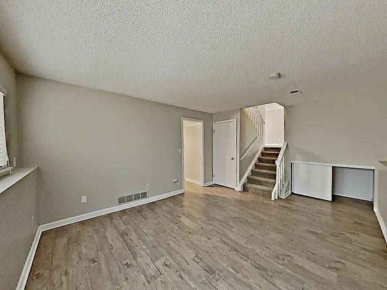 2560 S Ouray Way — Photo 6