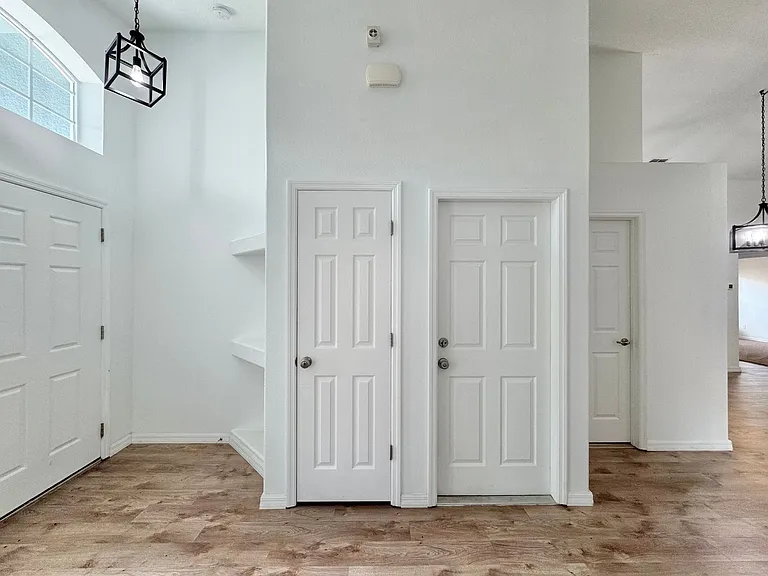 502 Viola Dr — Photo 36