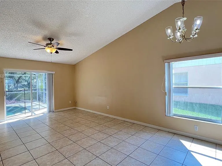 1547 Oak Hill Trl — Photo 21