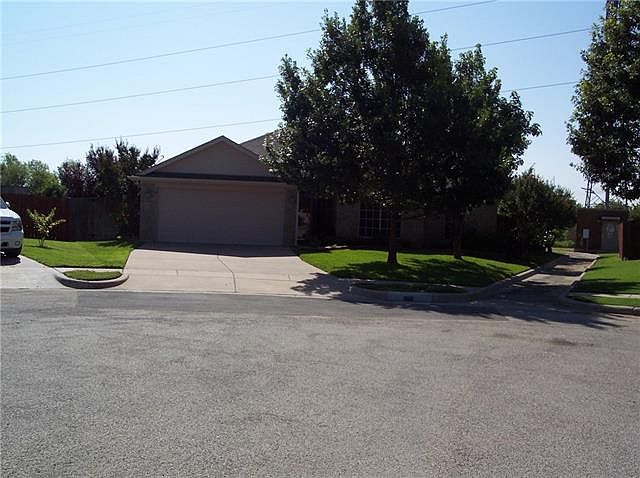 1st image of 900 Meadow Beauty Ct
