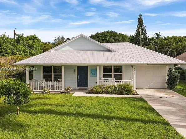 9155 SE Athena St, Hobe Sound, FL 33455