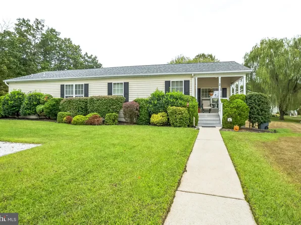 2 Poplar Ct, Mays Landing, NJ 08330