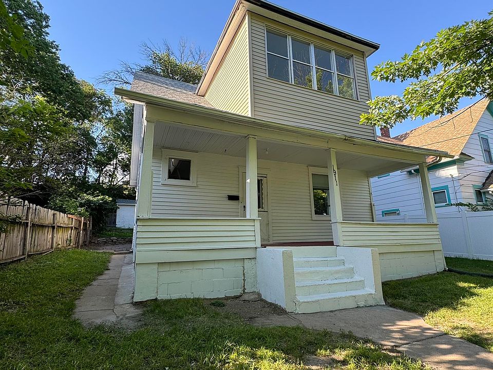 1st image of 1911 Villa Ave