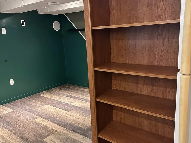 40 Montye Ave #BASEMENT — Photo 9