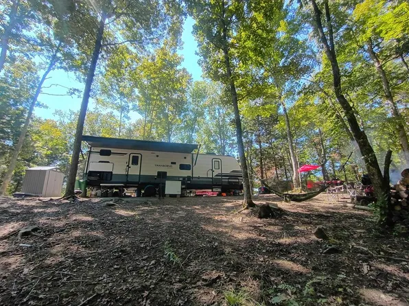 1551 Star Point Rd, Celina, TN 38551