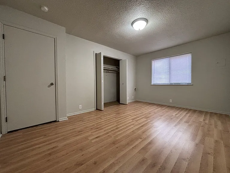 Brookside Apartments — Photo 27