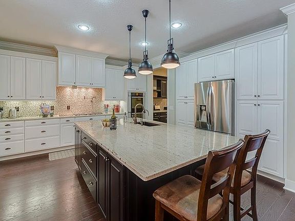 2nd image of 8707 Shimmering Pine Pl