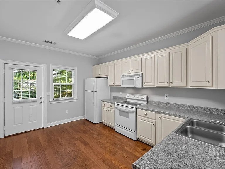 460 Barnett Shoals Rd #E-3 — Photo 8
