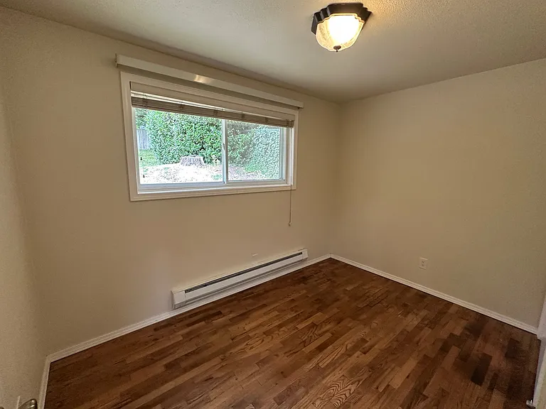 1st Pl SW — Photo 12