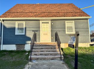 25907 147th Rd, Rosedale, NY 11422