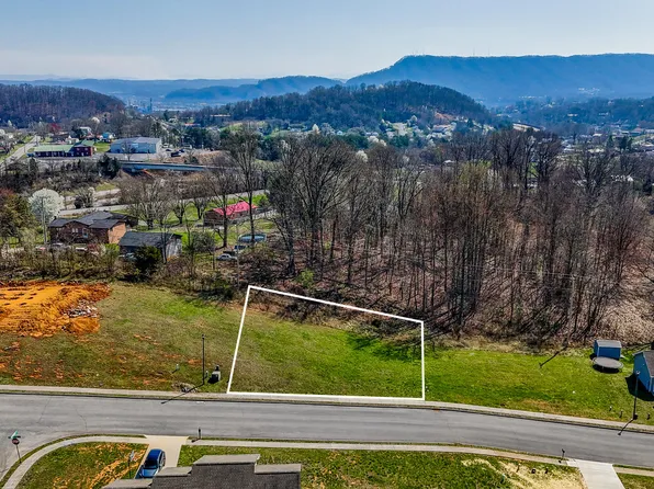 1414 Harmony Ridge Dr, Kingsport, TN 37665