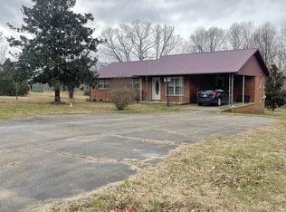 978 Scotts Chapel Rd, Cumberland City, TN 37050