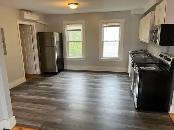 19 Hill St #301, Biddeford, ME 04005