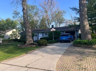 641 Jonquil Ave, Lisle, IL 60532