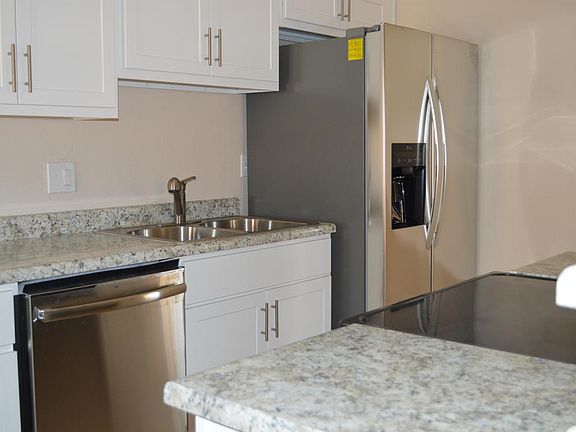 4th image of 4002 W McLellan Blvd