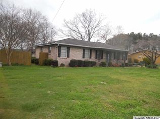 306 Briarwood Ave, Albertville, AL 35950