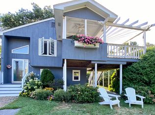 129 N River Dr, Narragansett, RI 02882