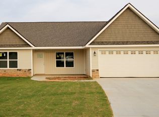 415 Braeburn Fields Ct, Inman, SC 29349