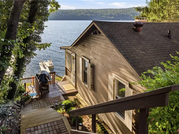 1055 W Lake Rd, Branchport, NY 14418