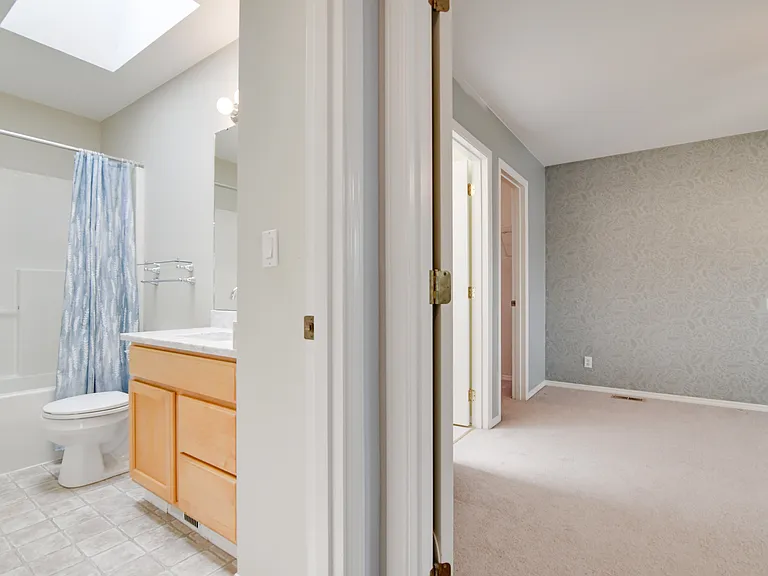 16920 Tulip Ln — Photo 23