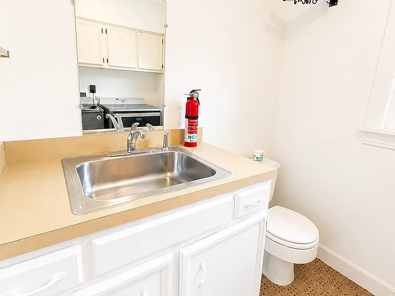9205 Whitegate Ct — Photo 27