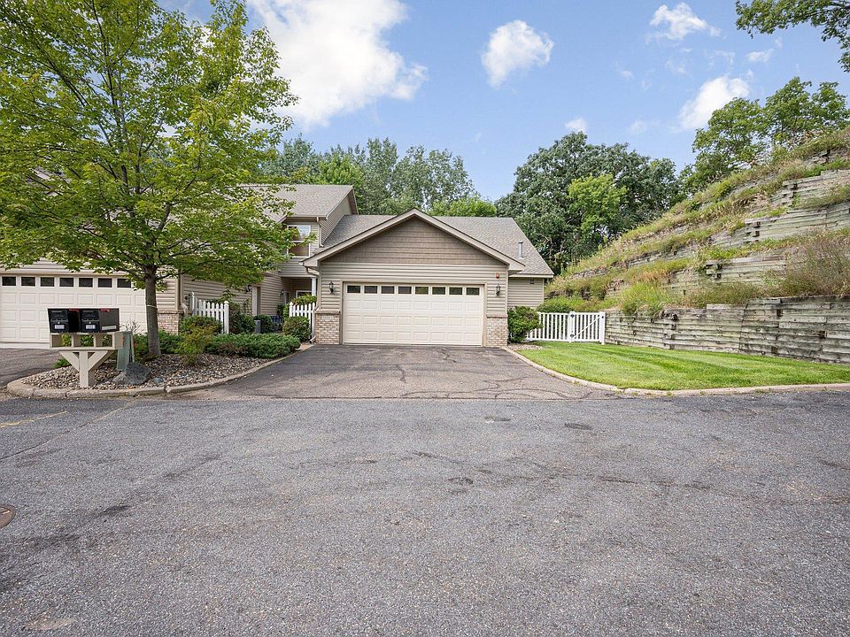 1st image of 10063 Cove Dr