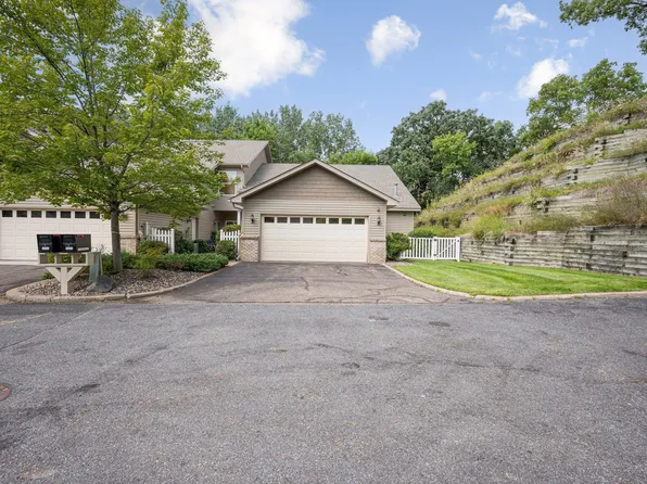 10063 Cove Dr, Minnetonka, MN 55305