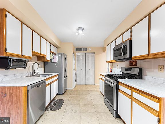 4th image of 1406 Edison Glen Ter #1406
