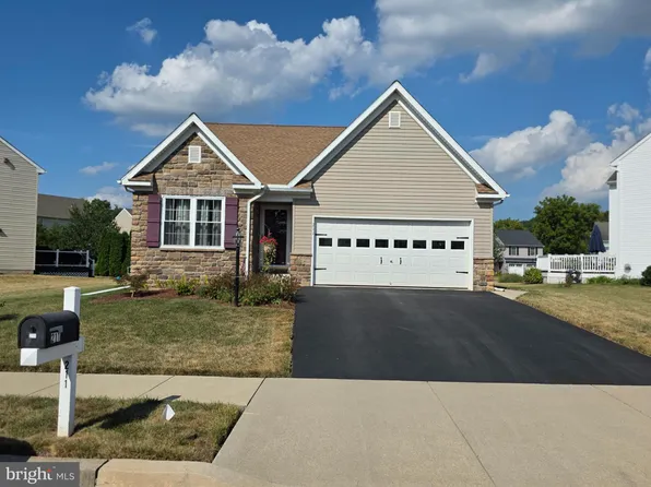 211 Adobe Dr, Middletown, PA 17057