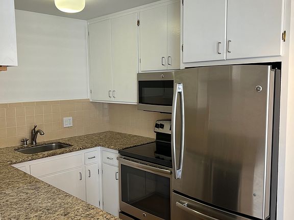 2nd image of 1884 Greenwich St #104