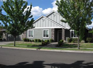 405 W Edgewood Dr, Newberg, OR 97132