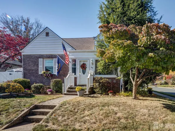 46 Silver Lake Ave, Edison, NJ 08817