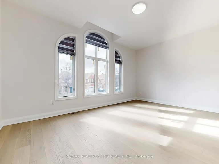 77 Frank Endean Rd — Photo 25